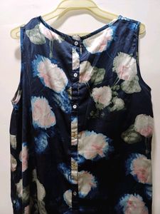 Women Sleeveless Top
