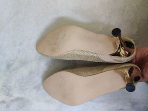 🆕Fancy Golden Glitter Pumps
