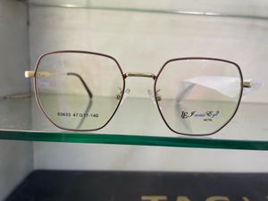 Iconic Eye Metal Glasses