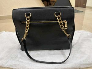 Stylish Black Baggit Handbag