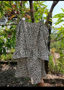 Blus Floral Off-Shoulder Dress large size