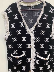 Elegant Knitted Vest