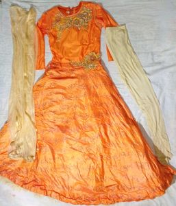 Women Stylish Ethnic Gowns