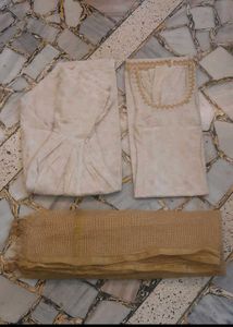 Elegant Kurta Set With Golden Dupatta