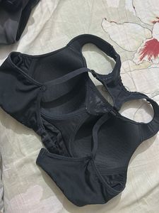 Black Sports Bra - High Support
