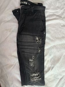 BLACK JEANS