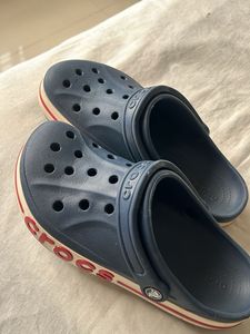 Navy Crocs Flip Flops fits perfect for uk 6
