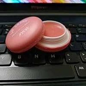 Nykaa lip balm