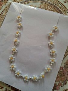 Pinteresty Daisy Beaded Bracelet 🤍