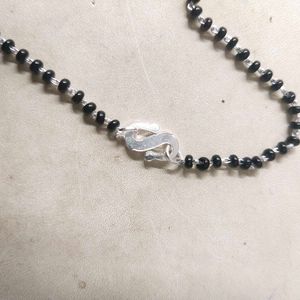 PureSilver Single Line Green&amp;Pink Stone Mangalsutr