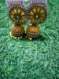 Earrings, Jhumke, Golden colour, Standard