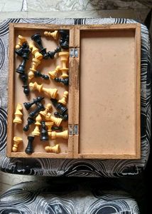 Foldable Wooden Chess Board With 32 Pawns