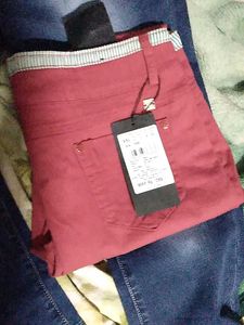 Red Capri Mid Waist