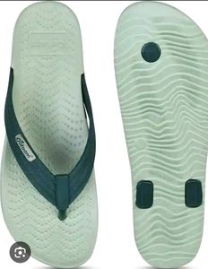 Oofoam Women&#39;s Thong Sandals