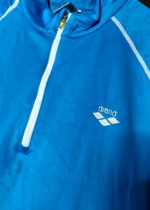 Arena Men Blue Front Zip Printed Sporty Tshirt