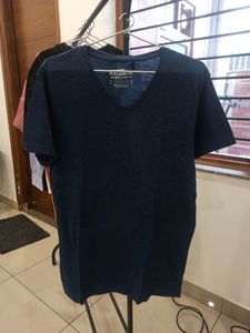 Pull&Bear V Neck Tshirt