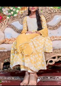 Combo Kurta Set For Women With Free Gift Earring😍