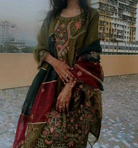 Pakistan full dress