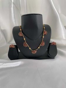 Red Flower Choker