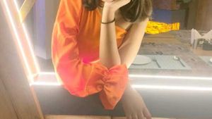 Chic Orange One-Shoulder Top