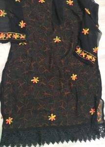 Lucknowi Chickenkari Kurti