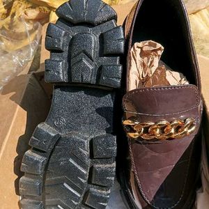 Chunky Chain Loafers