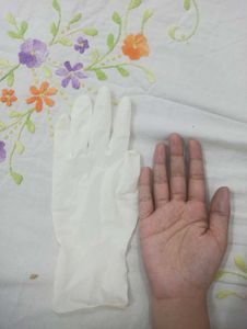 20 Pair Of Surgical Gloves
