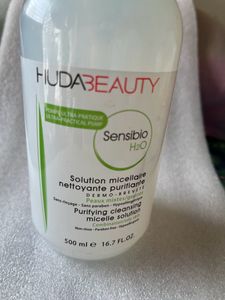 Makeup Removal Liquid HUDA Beauty