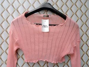 New With Tag Zara Cute Knit Pullover