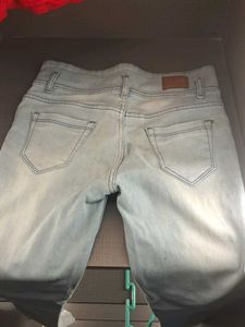 Light Wash High-Waisted Jeans