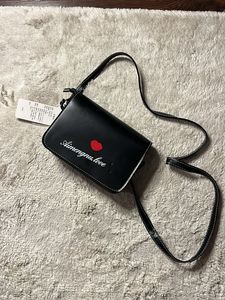 Black Kiss Sling Bag