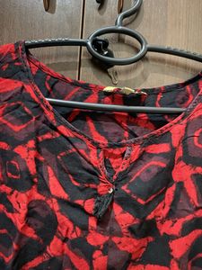 Red &amp; Black Printed Top