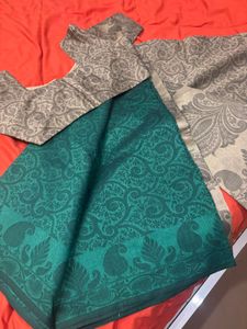 Dual Coloured Self Design Saree