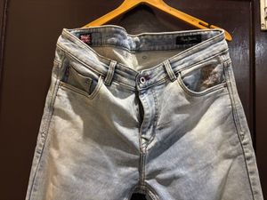 Light Wash Denim Jeans