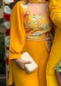 Indo western outfit💛