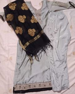 Elegant Pure Silk Salwar Kameez