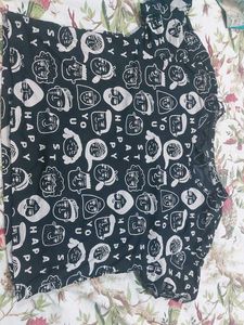 Women Graphic Printed Round Neck Cropped Tshirt