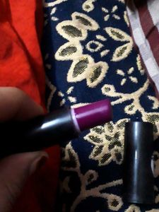 Elle 18 Color Pop Matte Lipstick|| W14|| Berry
