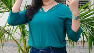 Roadster Tshirt Top