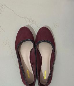 Elegant Burgundy Ballerinas