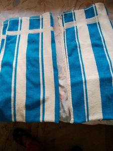 2 Towels