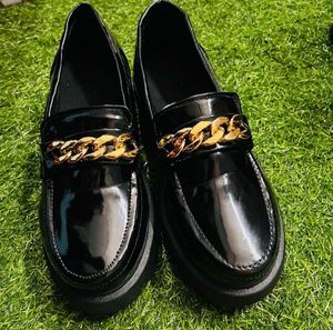 Chic Black & Gold Loafers