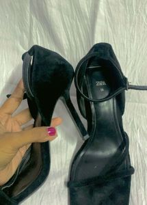 Zara Black Heel