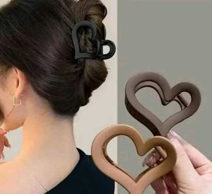 Heart Hair Clips 🩷️