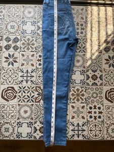 Jeggings/ Skinny Jeans(stretchy)