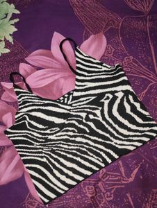 Urbanic Crop Top