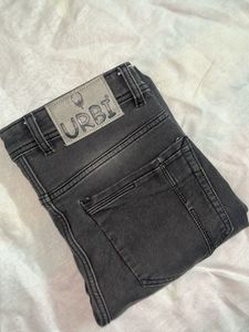 BLACK JEANS