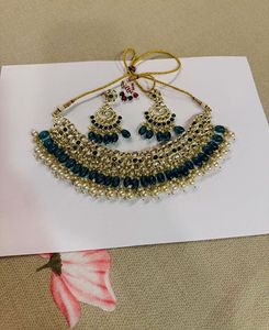 Set of 4- Heavy Emerald Choker Necklace