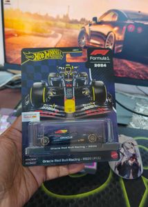 Hot Wheels F1 Oracle #11 - Imported