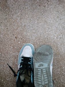 Sports Shoes